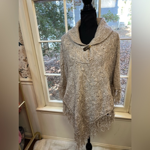 Debbie Morgan Sweater Poncho Fringe Women’s Size Medium Tan Cowl Neck Top - Picture 5 of 12